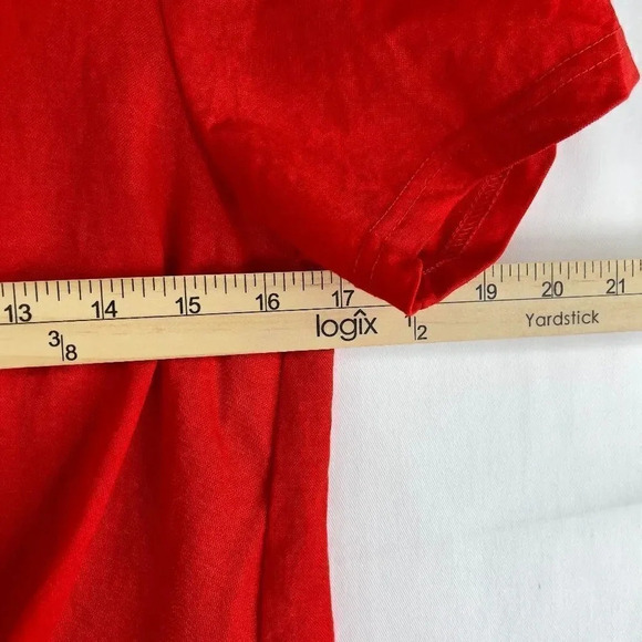 Adelyn Rae Red Twist Front Keyhole Top - Picture 9 of 13